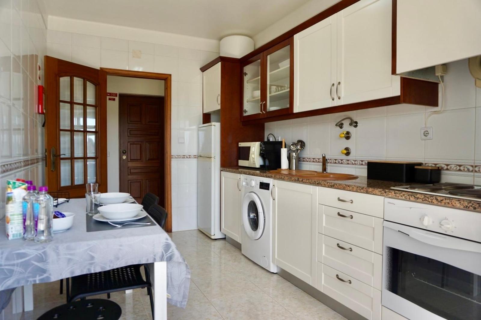 Cozy Alvor Retreat - Sunset Balcony, Wi-Fi & Ac Apartment Exterior photo