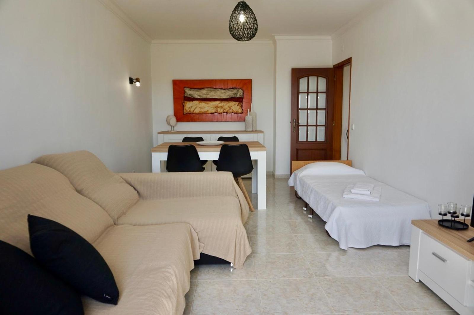 Cozy Alvor Retreat - Sunset Balcony, Wi-Fi & Ac Apartment Exterior photo