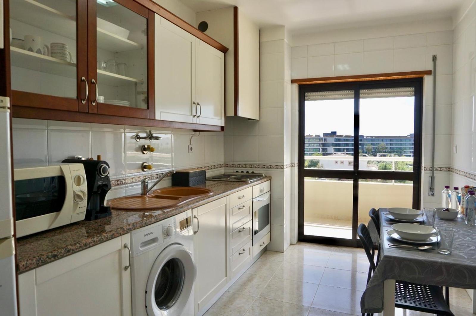 Cozy Alvor Retreat - Sunset Balcony, Wi-Fi & Ac Apartment Exterior photo